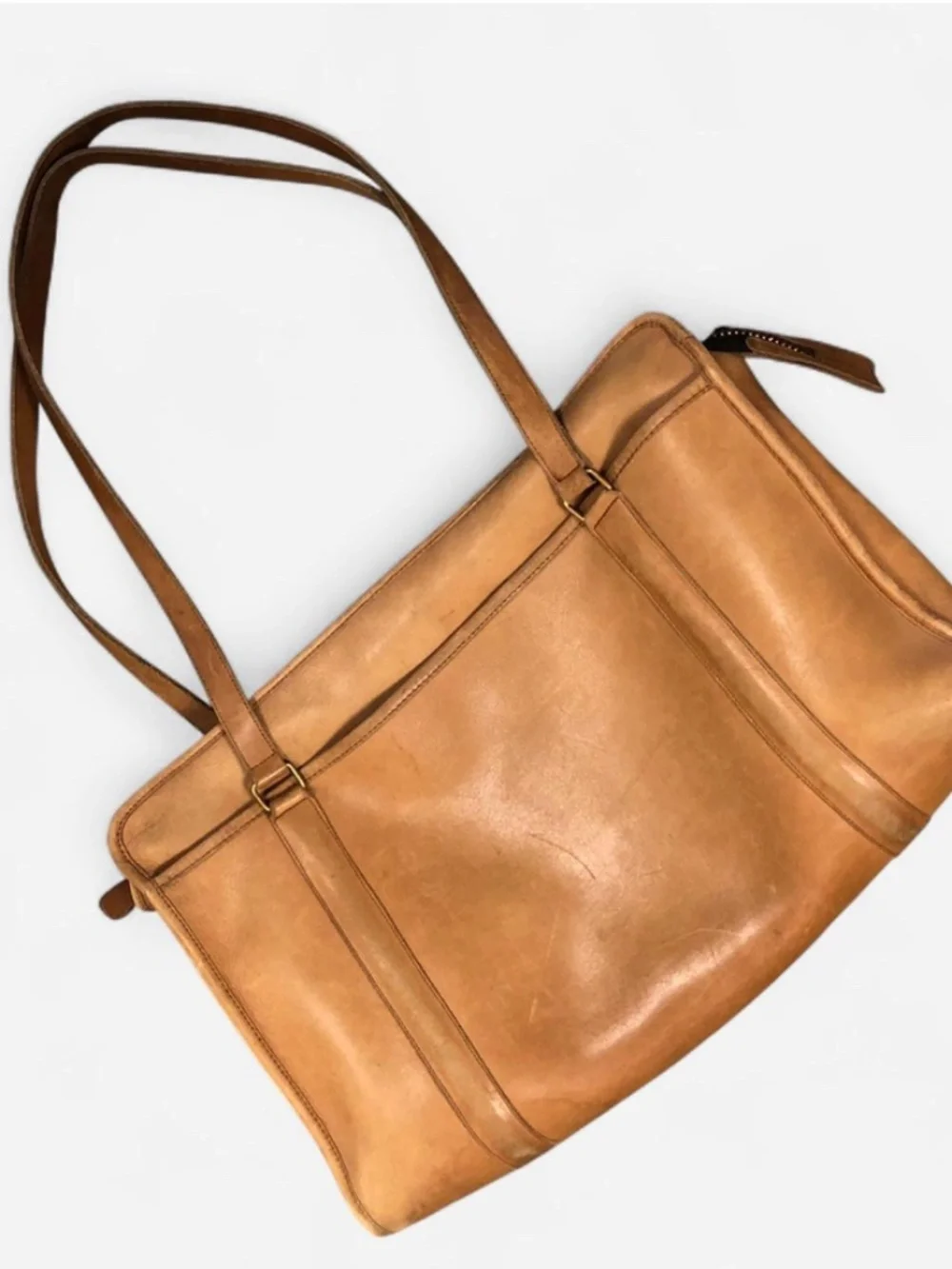 Vintage Coach Made in USA Glovetanned Leather Tan Shoulder Bag